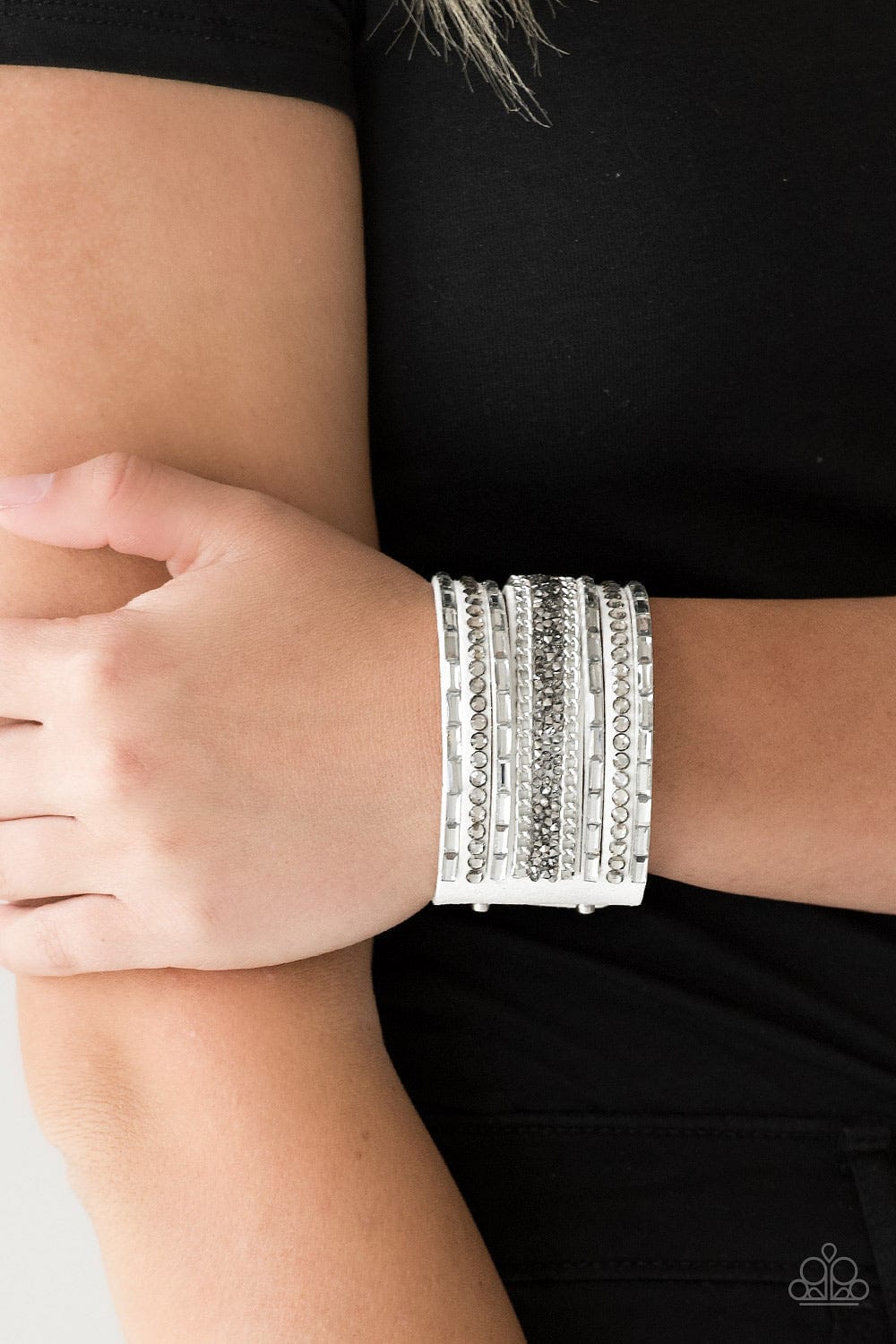 Paparazzi Accessories Bracelet Rhinestone Rumble - White