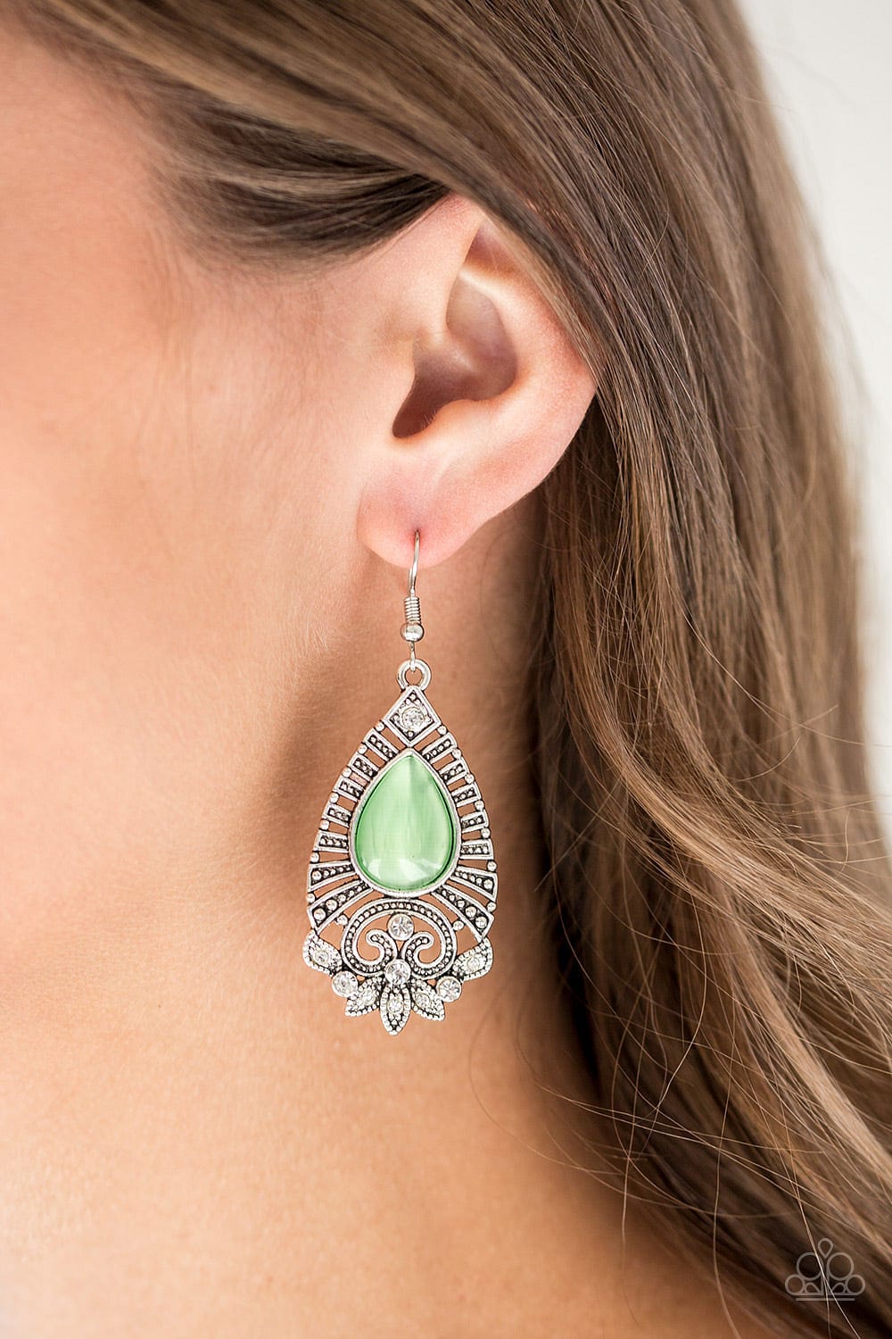 Paparazzi Accessories Earring Majestically Malibu - Green