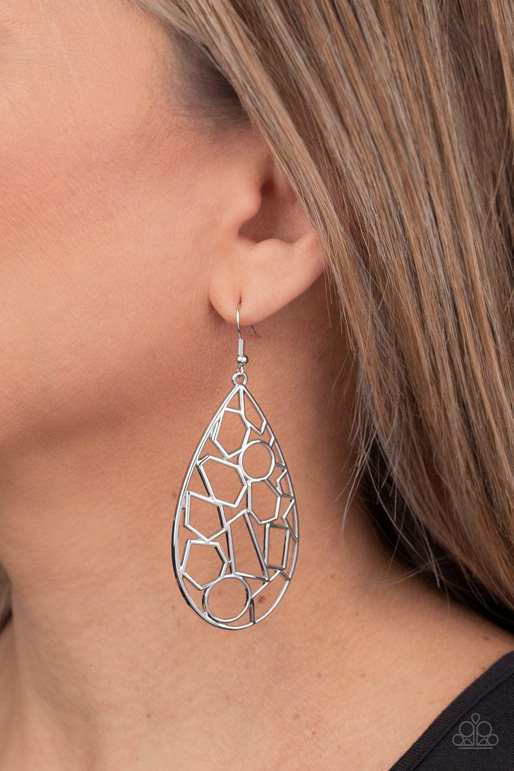 Paparazzi Accessories Earrings Reshaped Radiance - Silver