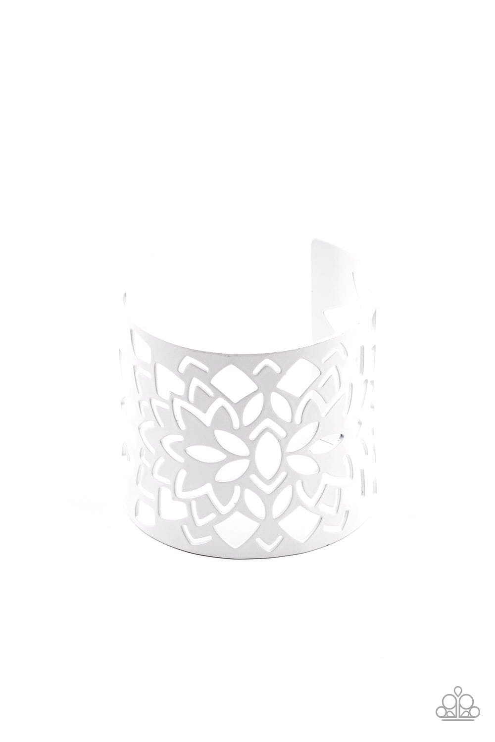 Paparazzi Accessories Jewelry Hacienda Hotspot - White