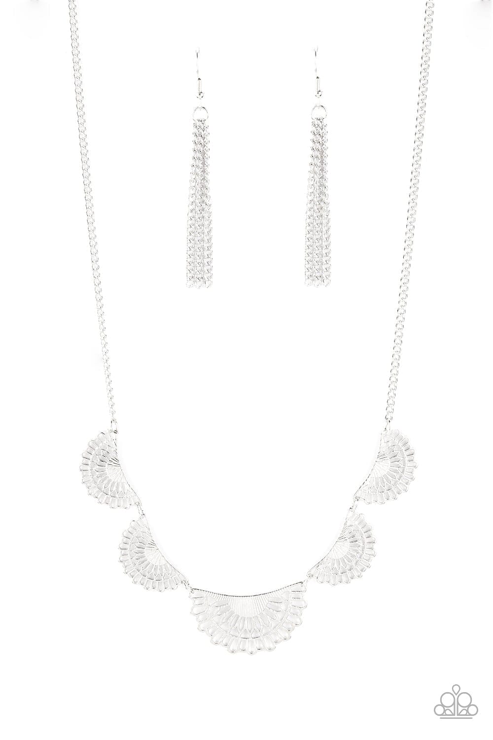 Paparazzi Accessories Necklace Fanned Out Fashion - Silver