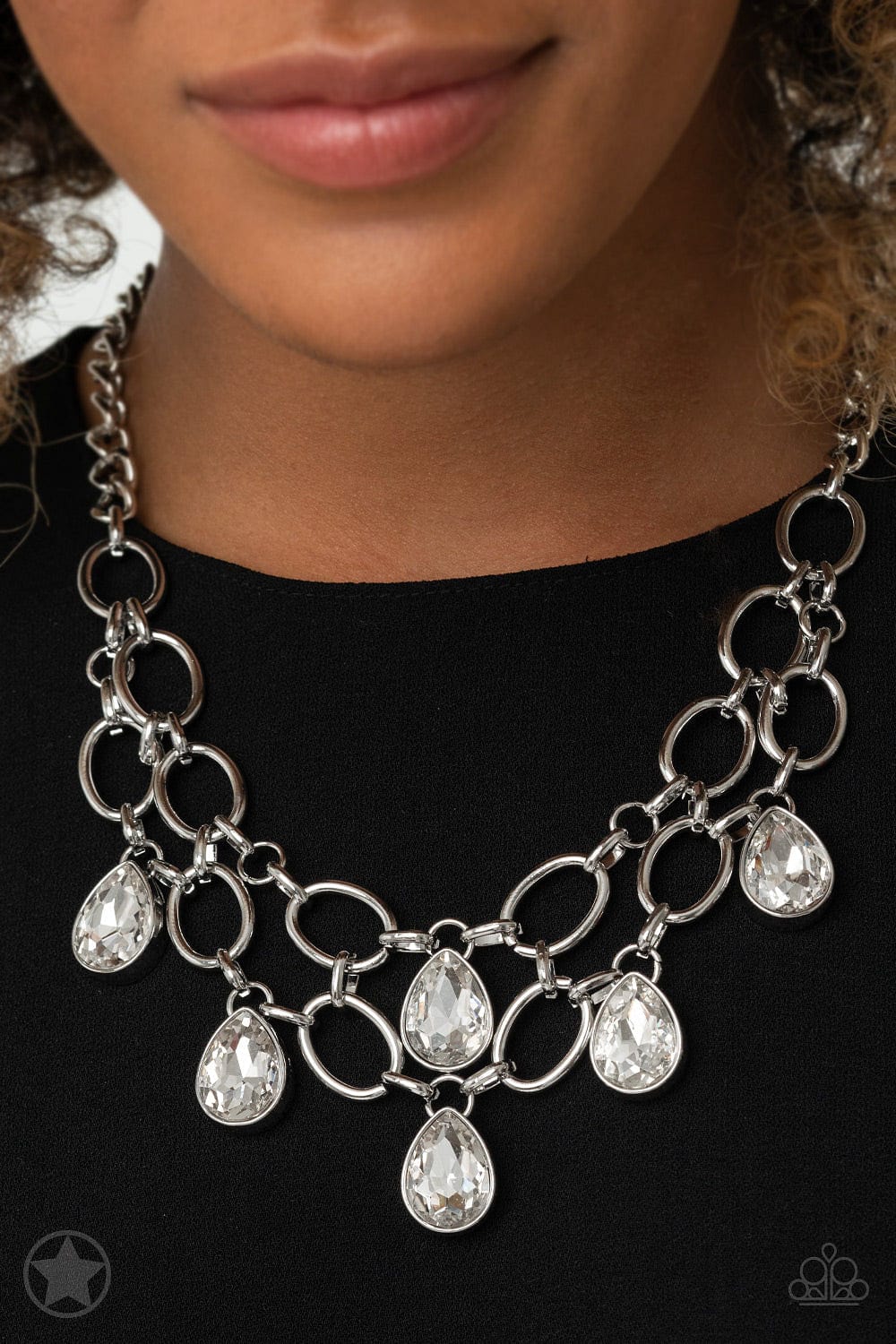 Paparazzi Accessories Necklace Show-Stopping Shimmer - White