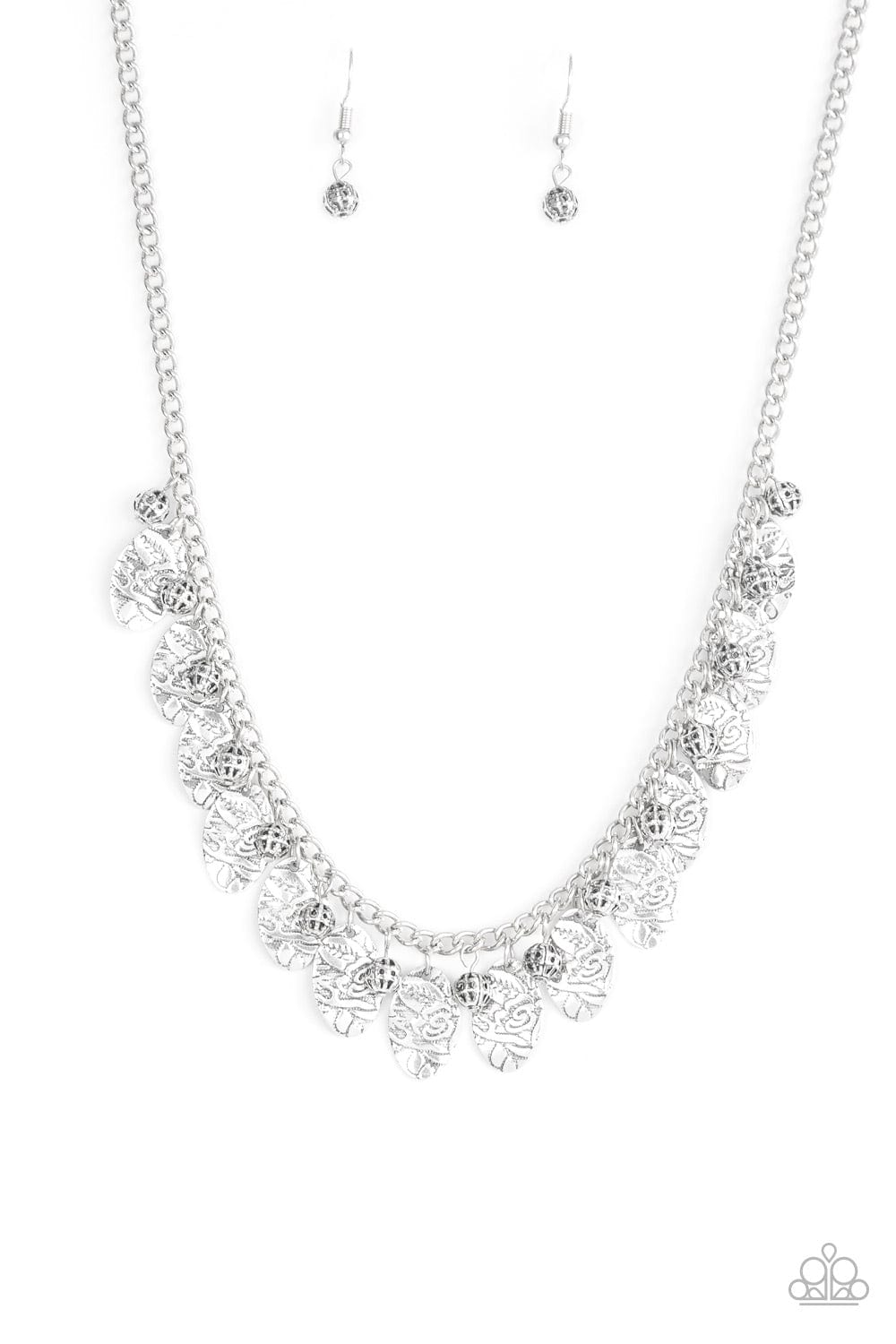 Paparazzi Accessories Necklace Vintage Gardens - Silver