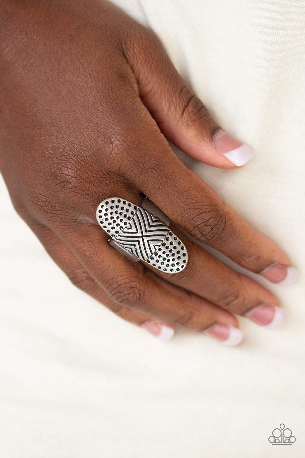 Paparazzi Accessories Ring Guru Grunge - Silver