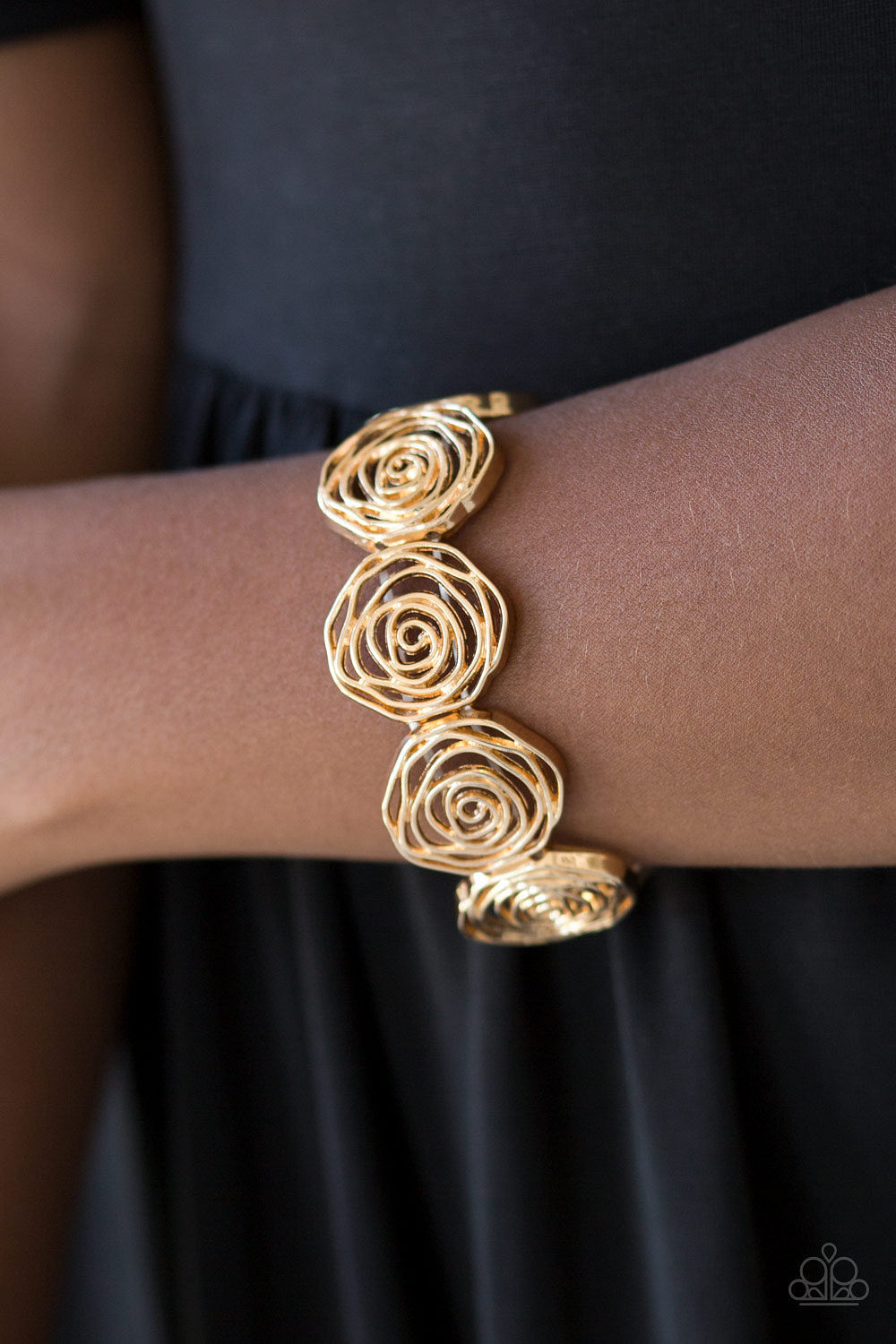 Paparazzi Accessories Bracelet Beat Around The ROSEBUSH - Gold