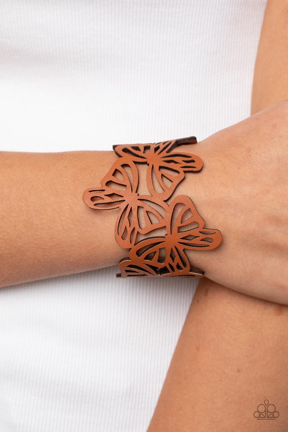 Paparazzi Accessories Bracelet Butterfly Breeze - Brown
