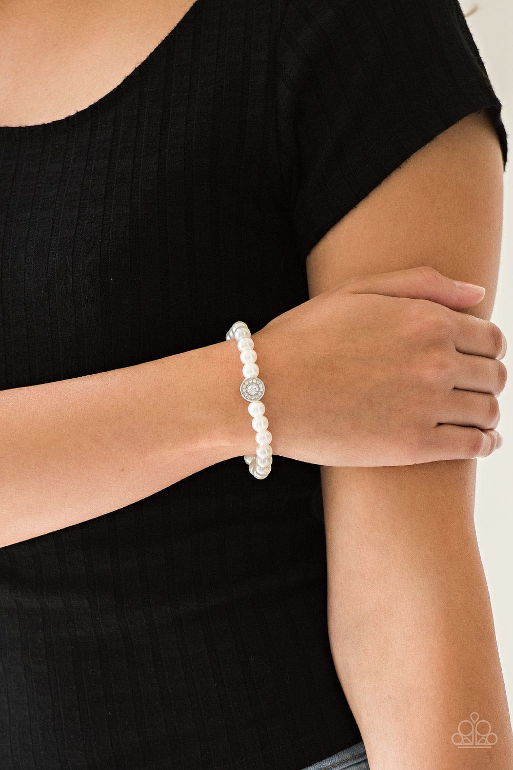 Paparazzi Accessories Bracelet Follow My Lead - White