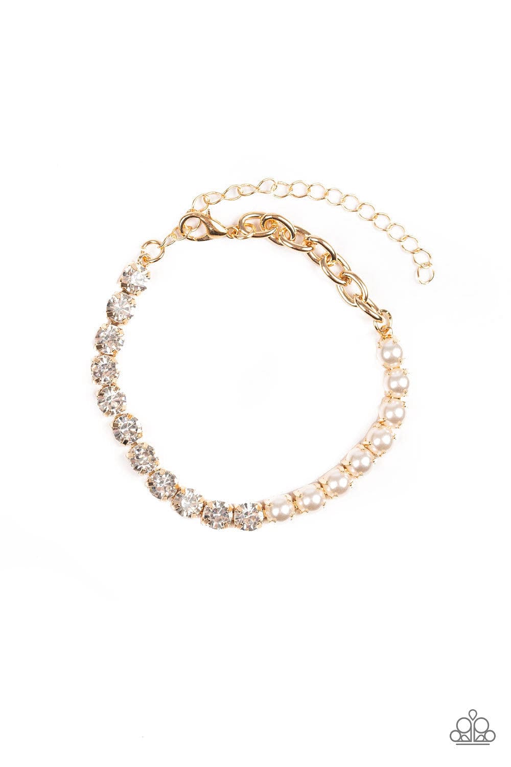 Paparazzi Accessories Bracelet Out Like A SOCIALITE - Gold