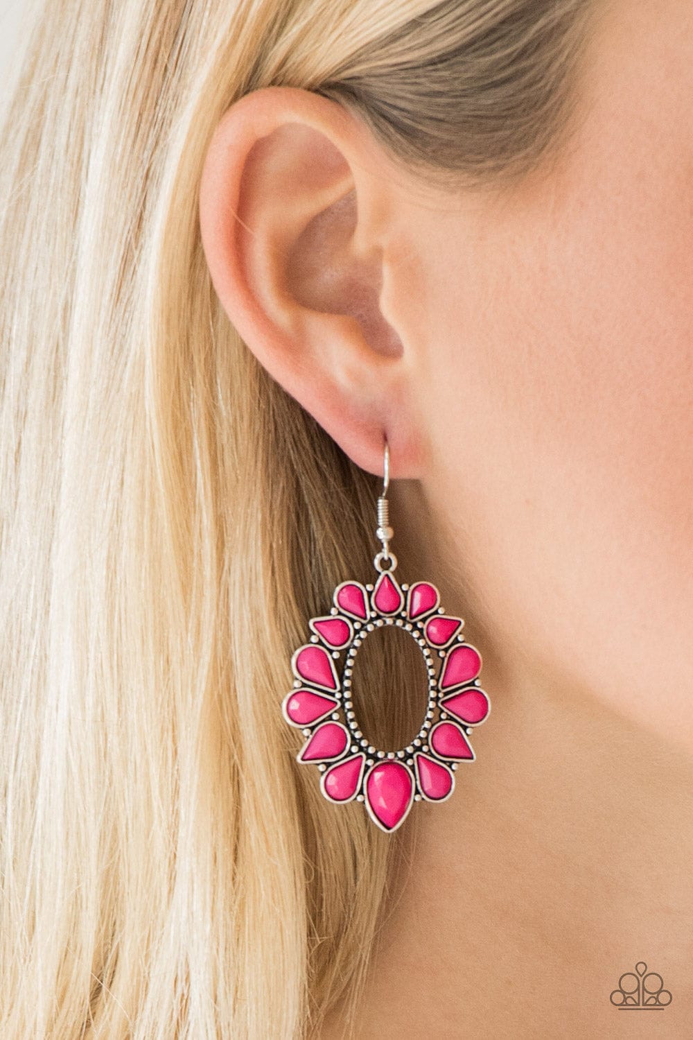 Paparazzi Accessories Earrings Fashionista Flavor - Pink