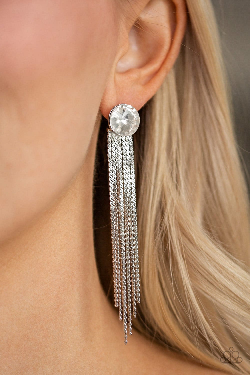 Paparazzi Accessories Earrings Level Up - White