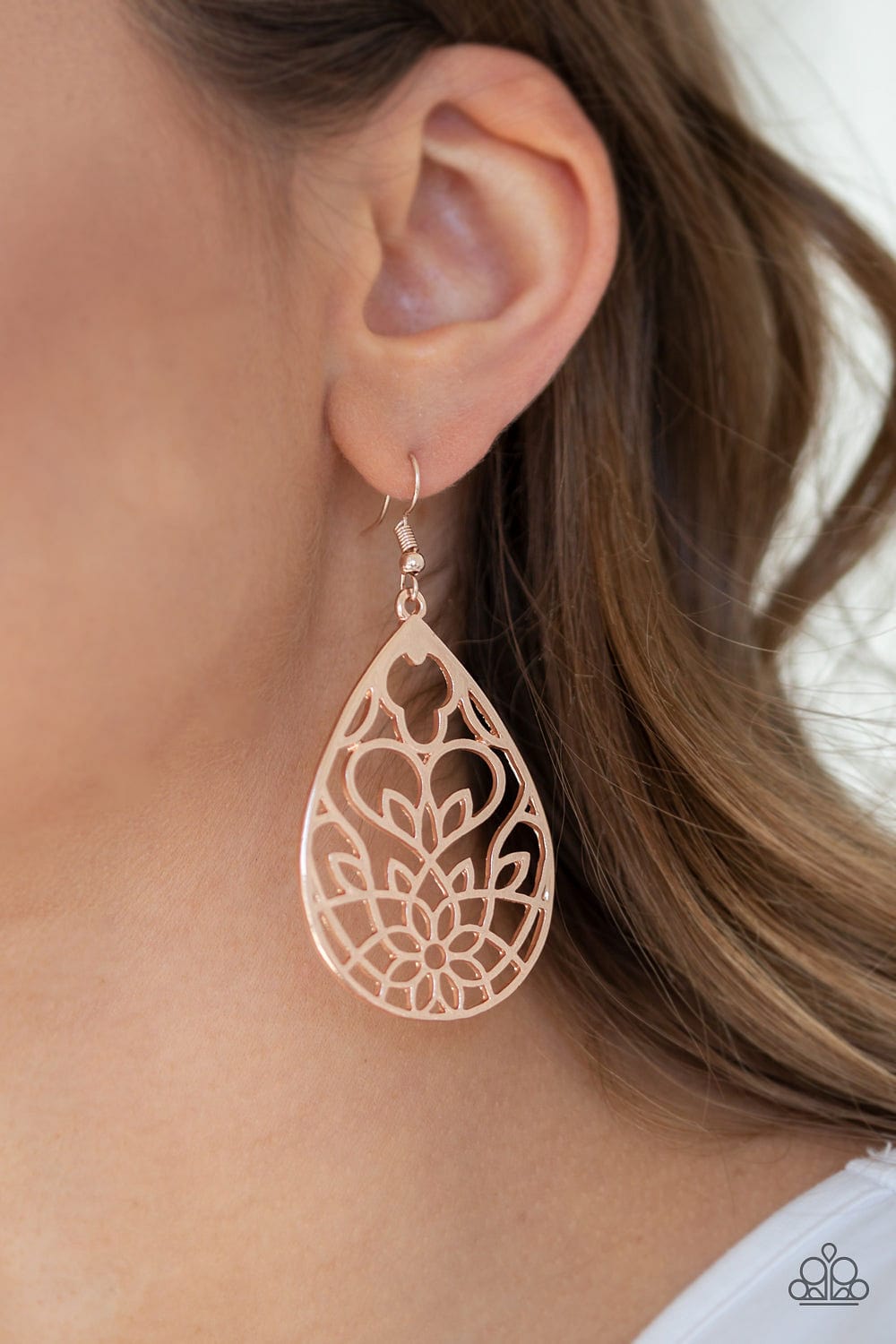 Paparazzi Accessories Earrings Lovely Lotus - Rose Gold
