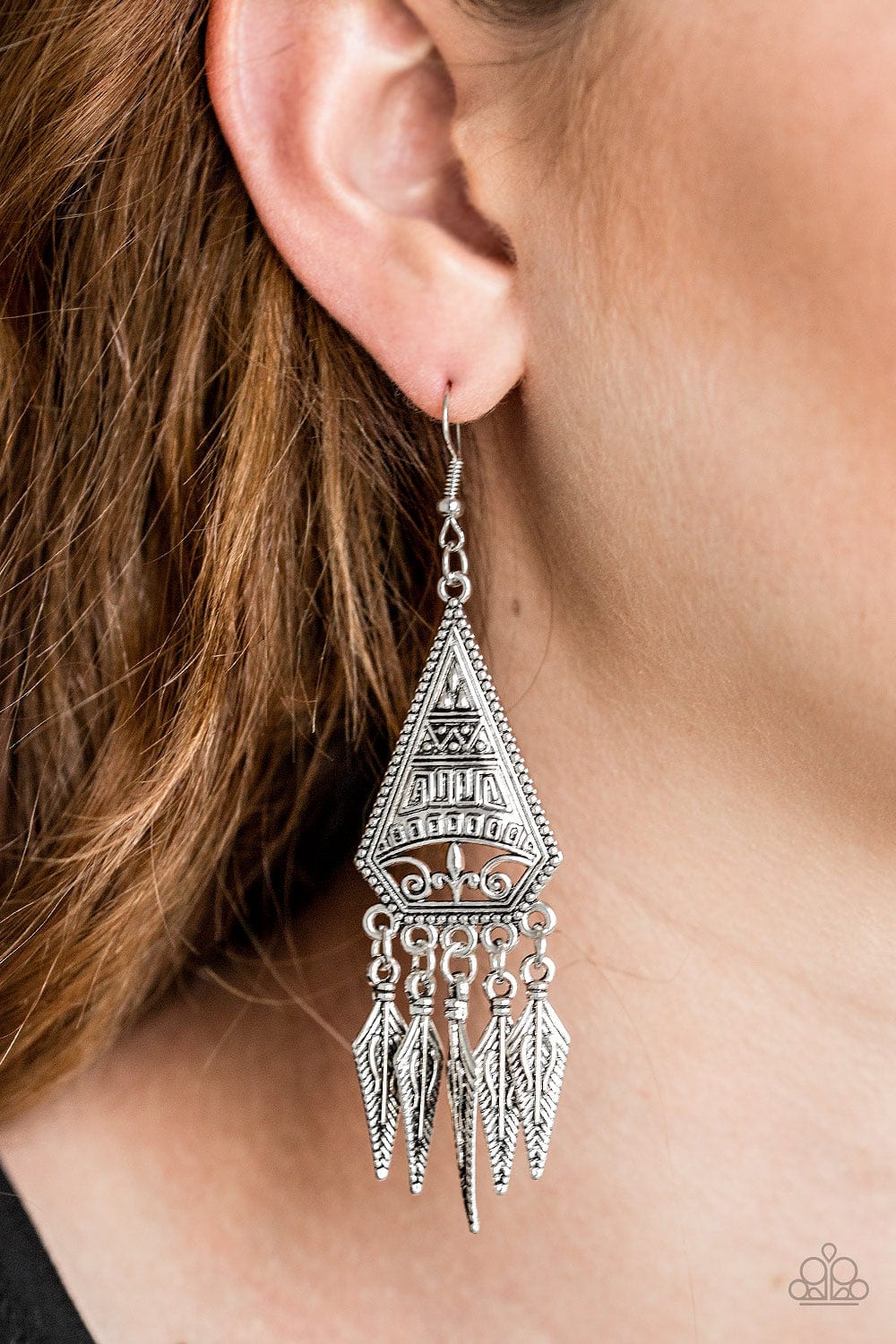 Paparazzi Accessories Earrings Me Oh MAYAN - Silver