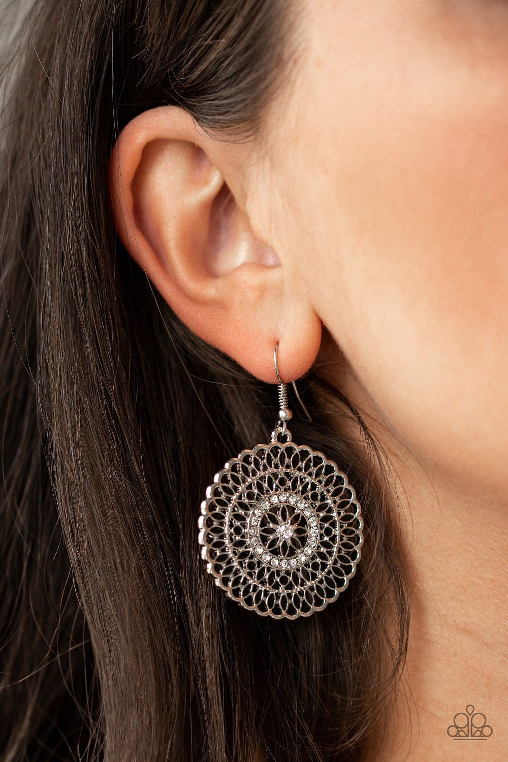 Paparazzi Accessories Earrings PINWHEEL and Deal - Black