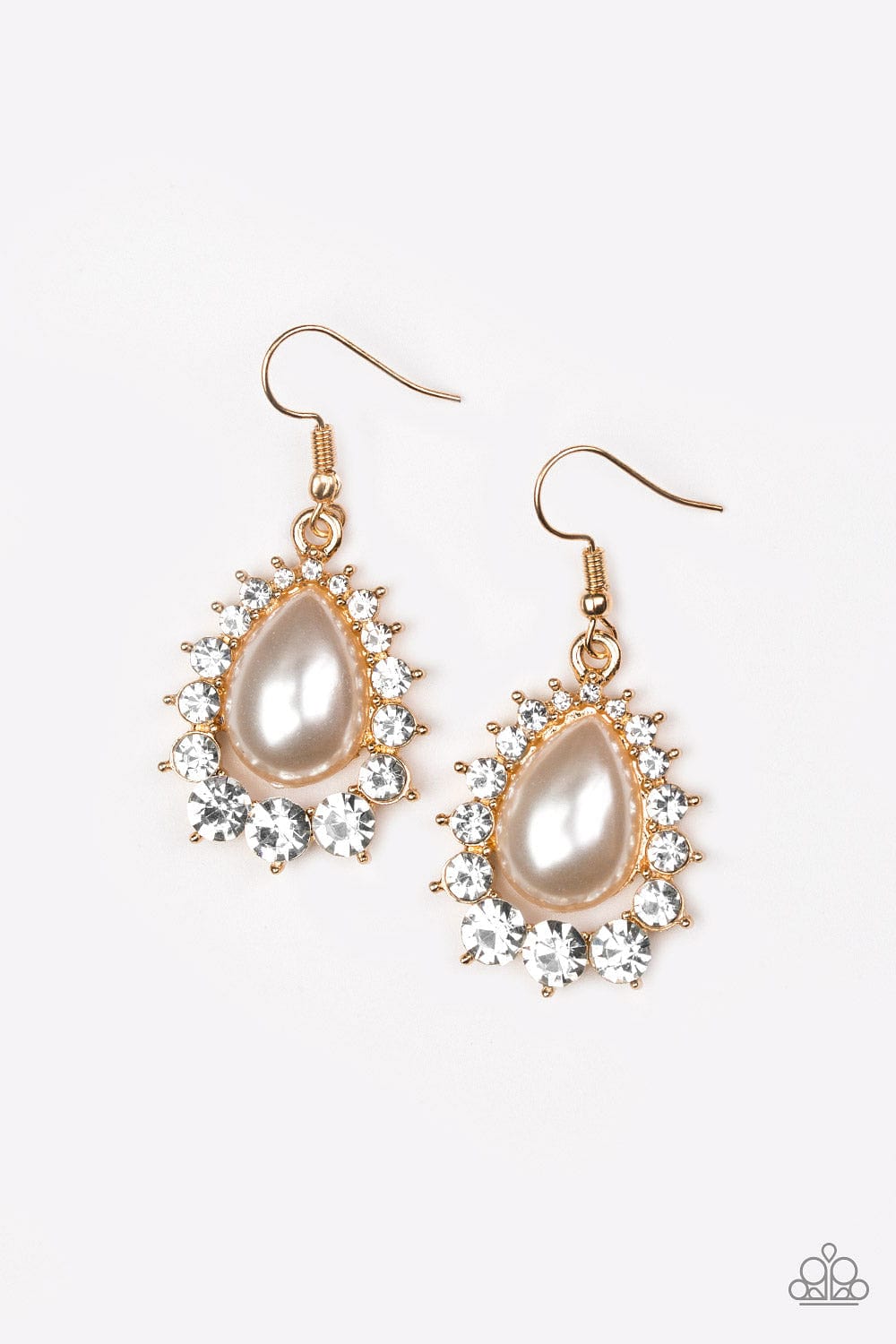 Paparazzi Accessories Earrings Regal Renewal - Gold