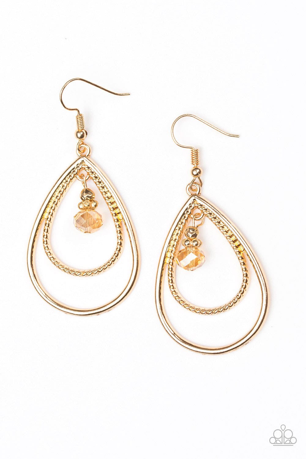 Paparazzi Accessories Earrings REIGN On My Parade - Gold