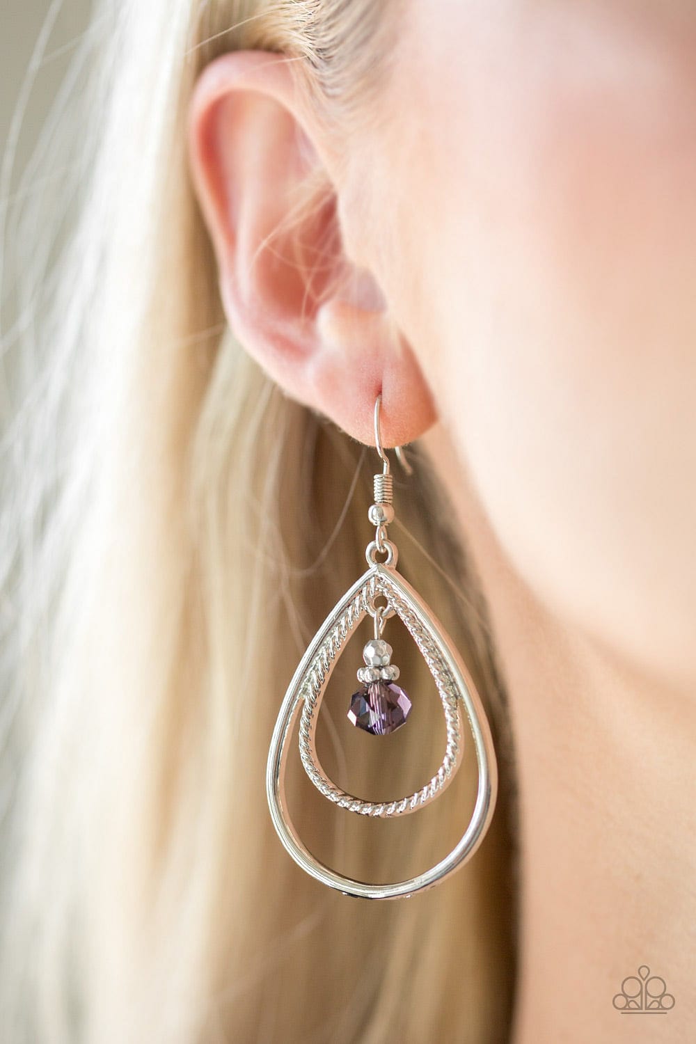 Paparazzi Accessories Earrings REIGN On My Parade - Purple