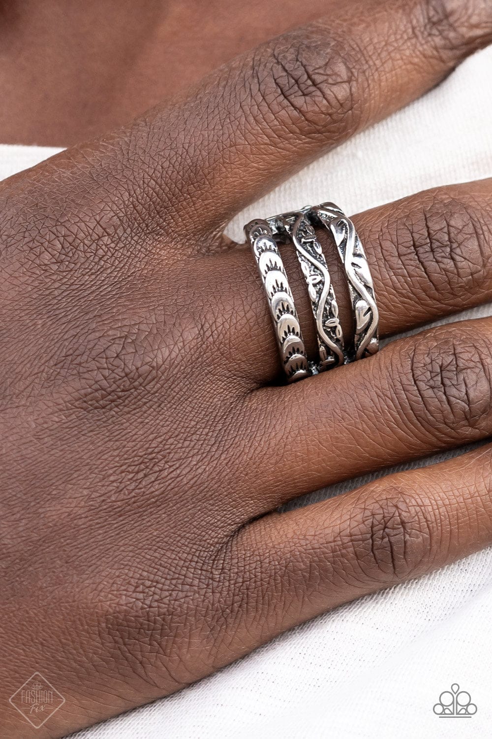 Paparazzi Accessories Fashion Fix Sets Simply Santa Fe - Complete Trend Blend