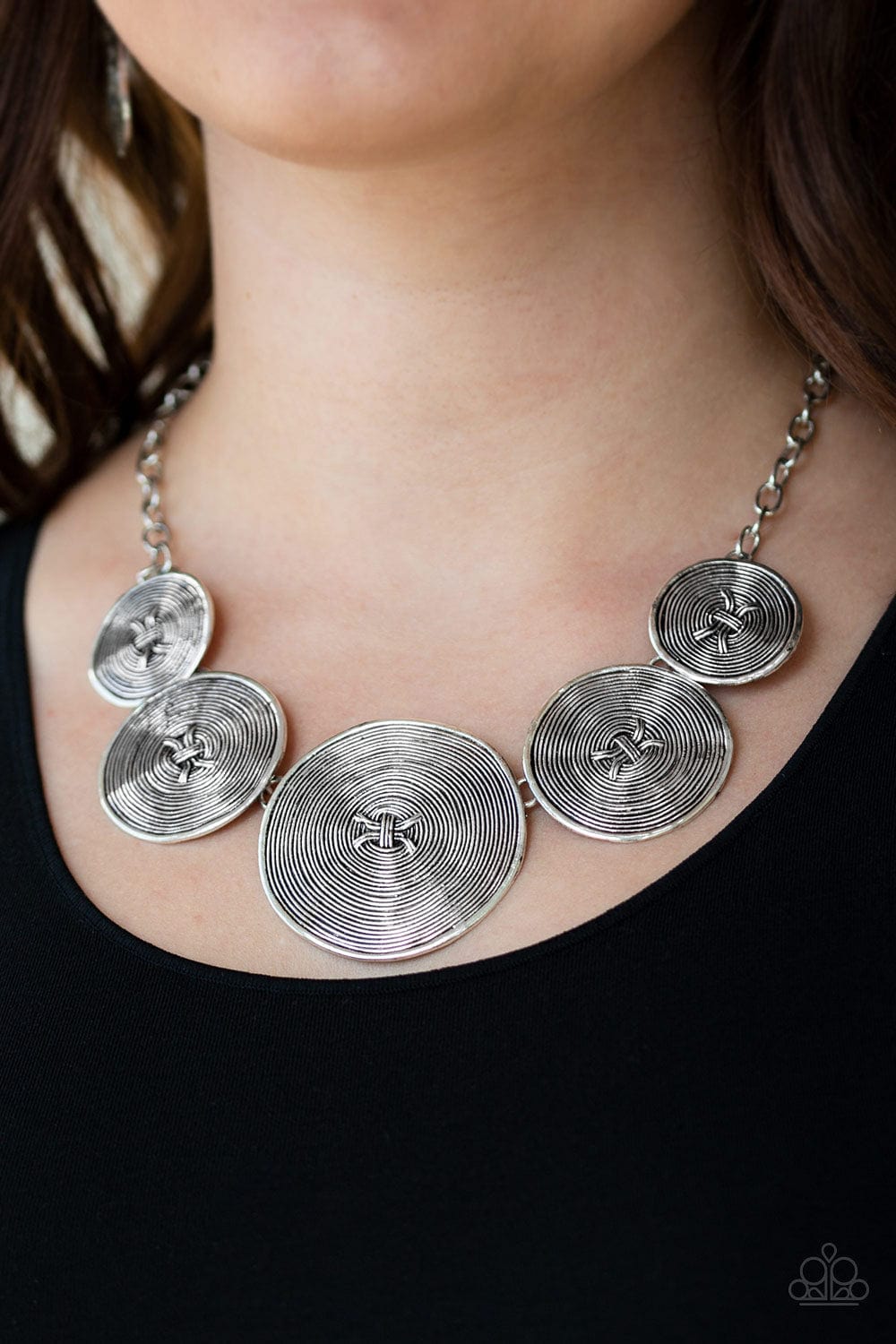 Paparazzi Accessories Necklace Deserves A Medal - Silver