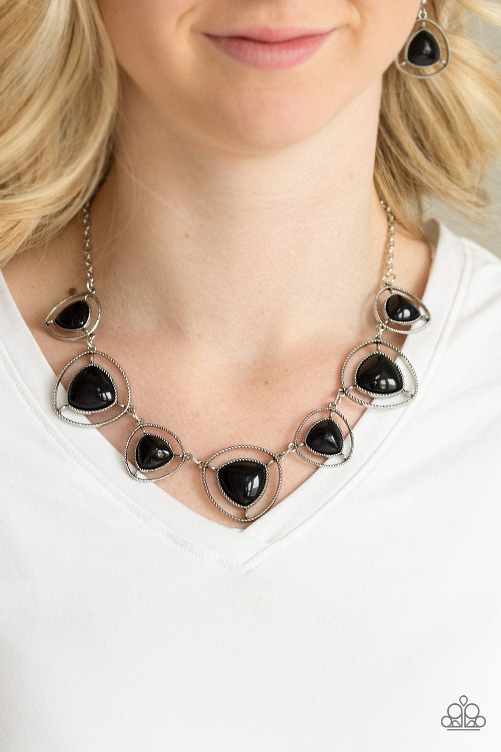 Paparazzi Accessories Necklace Make A Point - Black