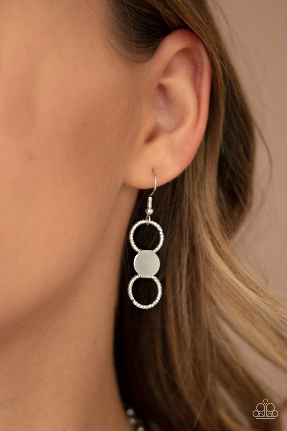 Paparazzi Accessories Necklace Net Result - Silver