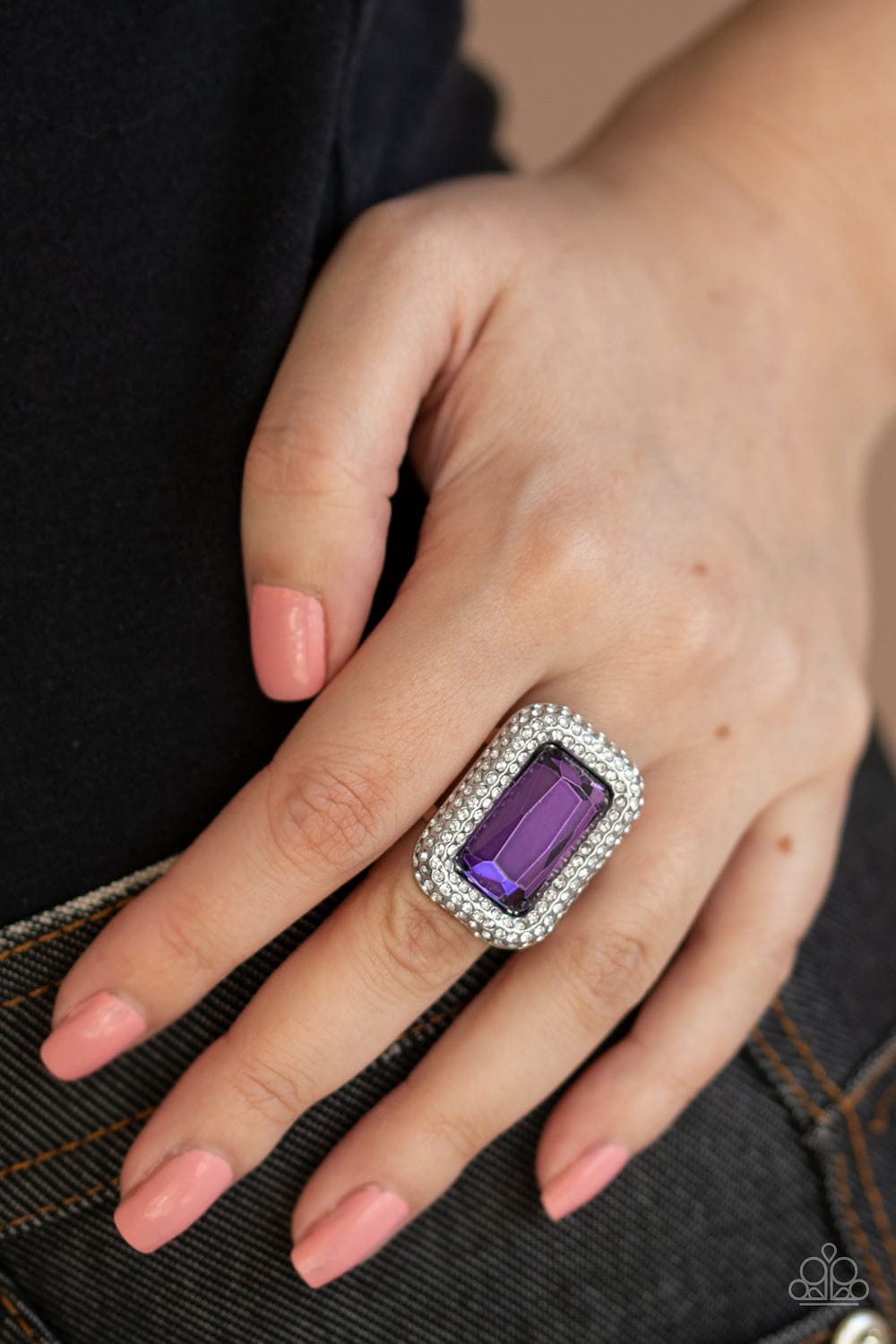 Paparazzi Accessories Ring A Grand STATEMENT-MAKER - Purple