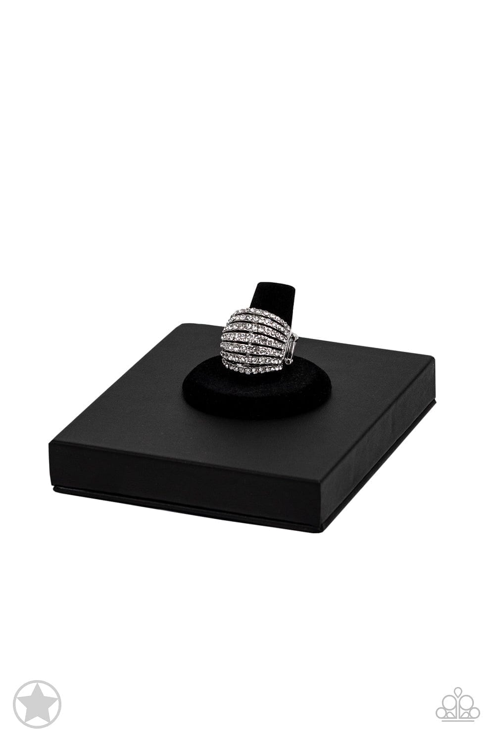 Paparazzi Accessories Ring Blinding Brilliance - White