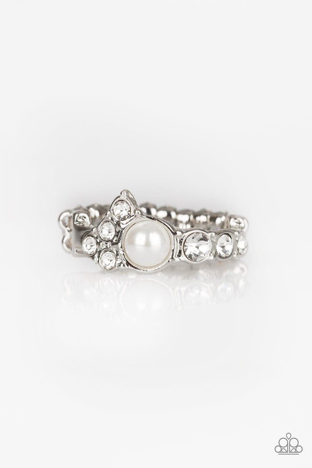 Paparazzi Accessories Ring Center Stage Celebrity - White