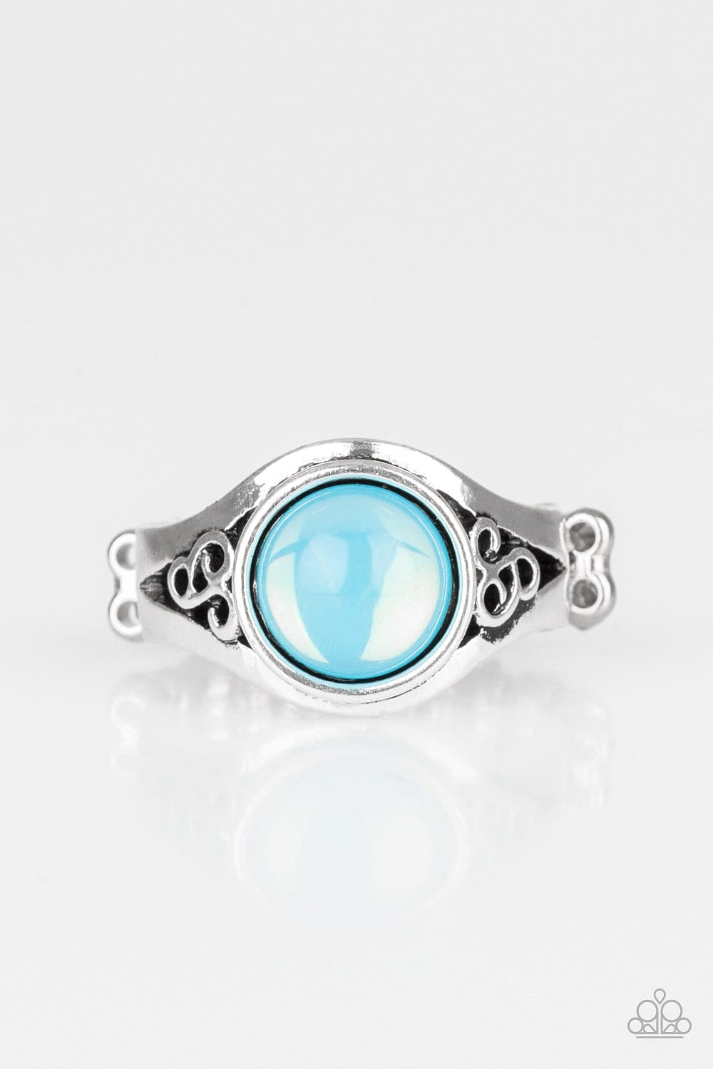 Paparazzi Accessories Ring It Just Goes To GLOW - Blue