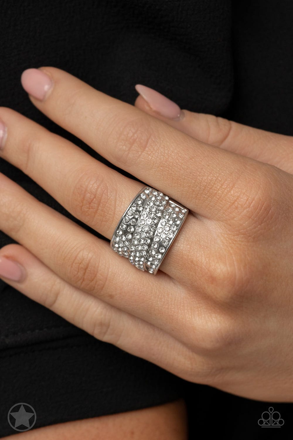 Paparazzi Accessories Ring The Millionaires Club - White